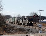 NS 4285 leads 3 other GE's and train 28R northbound